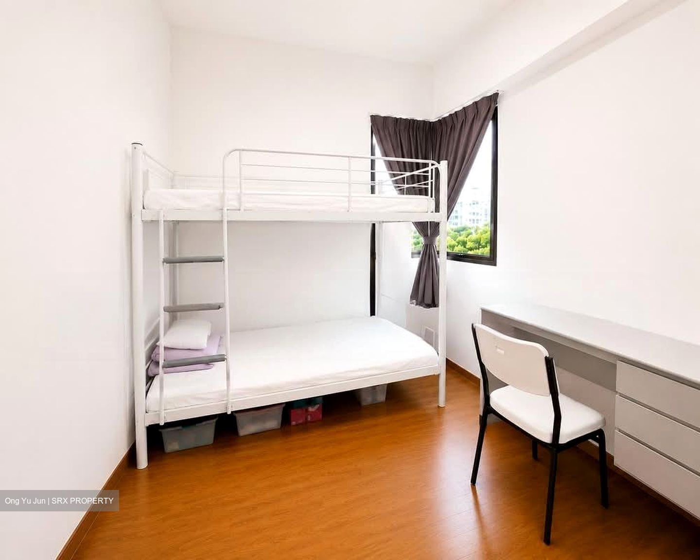 Simsville (D14), Condominium #579186061
